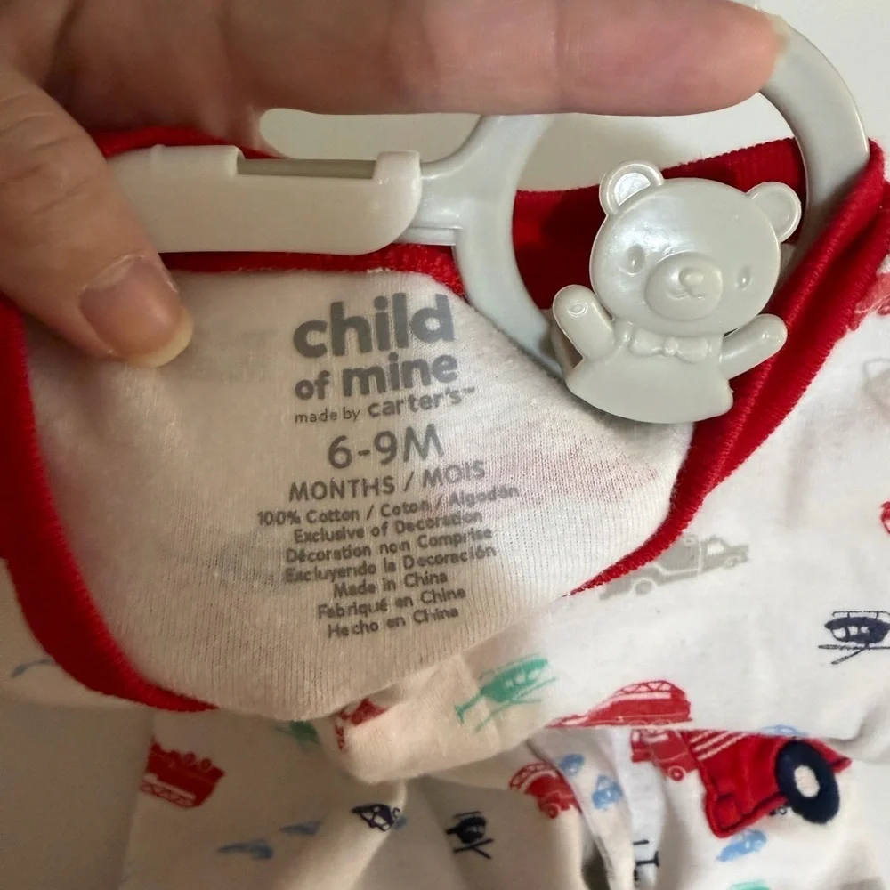 ❤️ BUNDLE 4/$20 Carter's White Footie with Red and Blue Car Print
